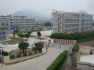 筑牢安全防线 护航学生成长——南安六中安全教育周系列活动纪实